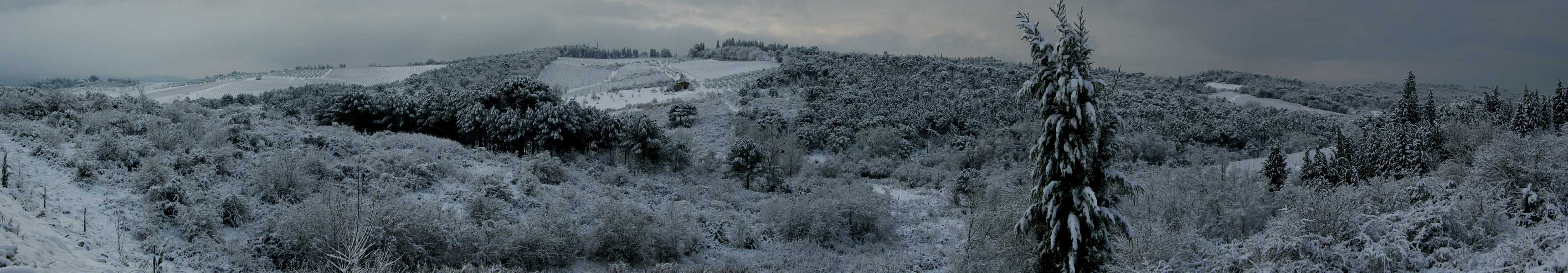 La magica atmosfera del Chianti innevato